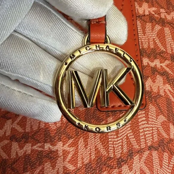 🧡Michael Kors Signature Large Tote🧡 - Picture 6 of 17